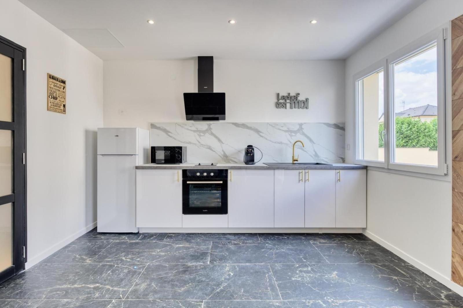 Studio 1 Coubron Экстерьер фото